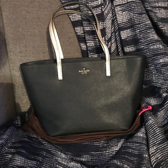 kate spade Handbags - Kate Spade Tote